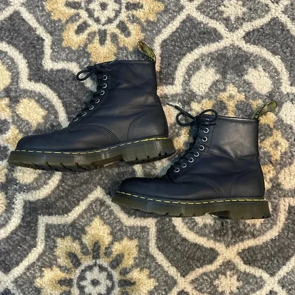 Dr. Martens Doc 1460 Boots black size 7 - Picture 5 of 10